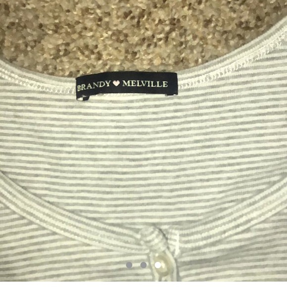 Brandy Melville Zelly top - Picture 2 of 2